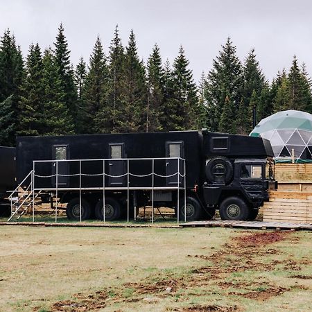 Golden Circle Truck Hotel Селфосс Экстерьер фото